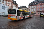 Am 04.12.2015 fährt MZ-SW 727 auf der Linie 57 durch die Innenstadt von Mainz. Aufgenommen wurde ein MAN Niederflurbus der 2. Generation.
