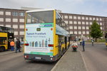 doppelstock-nd-202-dn95/514001/50-jahre-busse-auf-der-kantstrasse '50 Jahre Busse auf der Kantstraße', so hieß es zur Traditionsfahrt 2016. Auch mit dabei B-W 3045 , MAN DN 95 (ND 202). Aufgenommen an der Masurenallee. 