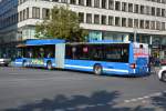 lions-city-cng-gelenkbus/373773/ela-907-auf-der-hauptstadtlinie-2 ELA 907 auf der 'Hauptstadtlinie' 2 in der Innenstadt von Stockholm am 10.09.2014.