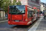 lions-city-cng-gelenkbus/374806/ela-786-auf-der-linie-76 ELA 786 auf der Linie 76 nach Ropsten am 10.09.2014 in der Innenstadt von Stockholm.