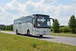 o-340-tourismo-o350/599599/am-04062016-wurde-dieser-bus-der Am 04.06.2016 wurde dieser Bus der Bundeswehr (Y-261 865) beim ILA-Gelände gesichtet. Aufgenommen wurde ein Mercedes Benz Tourismo. 