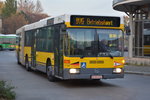  25 Jahre Linie 100  und deswegen sind einige Historische Busse unterwegs zwischen Berlin Zoologischer Garten und Berlin Alexanderplatz. Hier zu sehen ist ein Mercedes Benz O 405GN (B-063341). Aufgenommen am Bahnhof Berlin Zoologischer Garten / Hertzallee / 31.10.2015.
