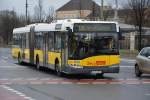 B-V 4371 (Solaris Urbino 18) ist am 11.01.2015 unterwegs auf der Linie 135. Aufgenommen am Rathaus Spandau.
