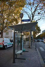 27.10.2018 | Frankreich - Paris | Bushaltestelle, Fondation Louis Vuitton |