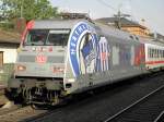 DB 101 144-4  Hertha BSC  am 27.4.2011 mit einem IC in Bonn 