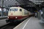 103 184-8 stand am 7.1.2011 in K�ln-Hbf mit dem IC nach Flensburg.
