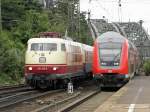 DB 103 235-8 neben einen Dosto-Steuerwagen 3.