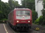 120 148-2 in alter Lackierung mit  L�tzchen  am 6.7.10 im Bonner Hbf.