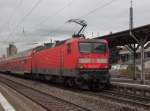 DB 143 925-6 mit einem seltenen Gast in Beuel am 9.11.10.