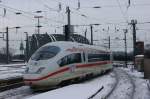 Noch ein Bild von ICE 406 054-7 bei der Ausfahrt in K�ln-Hbf am 27.12.2010.