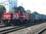DE 81 mit einem Containerzug in K�ln-West.