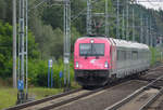 Diese Lok (5 370 004) zieht am 26.08.2017 einen EuroCity nach Berlin. Aufgenommen bei der Durchfahrt Kunowice. 