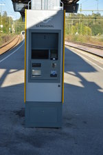 Automat am Bahnhof Nyköping Centralstation. Aufgenommen am 07.09.2014.