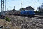 br-253-siemens-er20/509767/diese-diesellok-253-015-8-zieht-am Diese Diesellok (253 015-8) zieht am 02.04.2016 einen Güterzug durch den Bahnhof Wünsdorf-Waldstadt in Richtung Zossen.