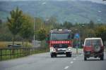 Diesr Mercedes Benz Actros (FL-1200) der Feuerwehr fährt am 08.10.2015 durch das Fürstentum Liechtenstein.
