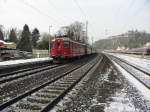 Doppel Re4/4 mit dem Eurostrand Express in Linz am Rhein am 3.12.10