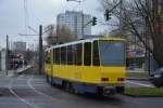 Tatra Straßenbahn  6054/6065  ist am 17.01.2015 unterwegs auf der Linie M6 zur Riesaer Straße.