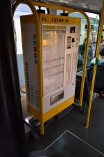 tatra-kt4d/440110/fahrkartenautomat-in-der-ktd4-der-bvg Fahrkartenautomat in der KTD4 der BVG. Aufgenommen am 27.06.2015.